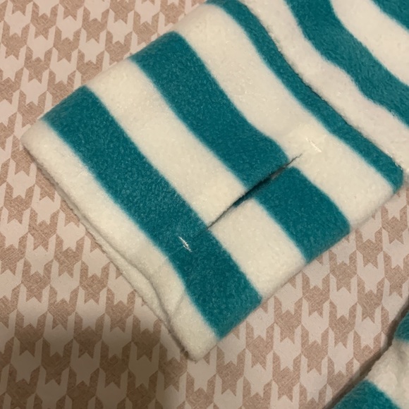 NWT. Telluride Clothing Company striped turtleneck fleece with thumb holes. - Picture 4 of 5